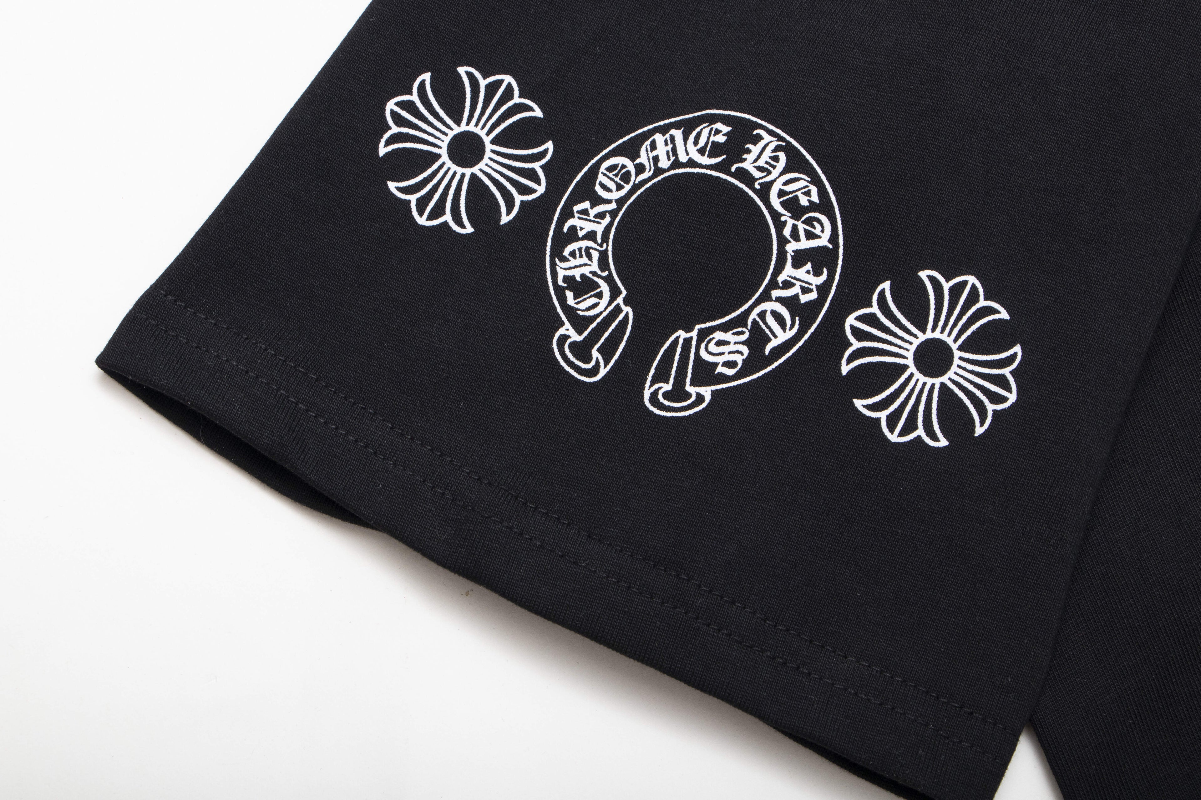 CHROME-HEARTS Eye Chart Dagger T-shirt K6025