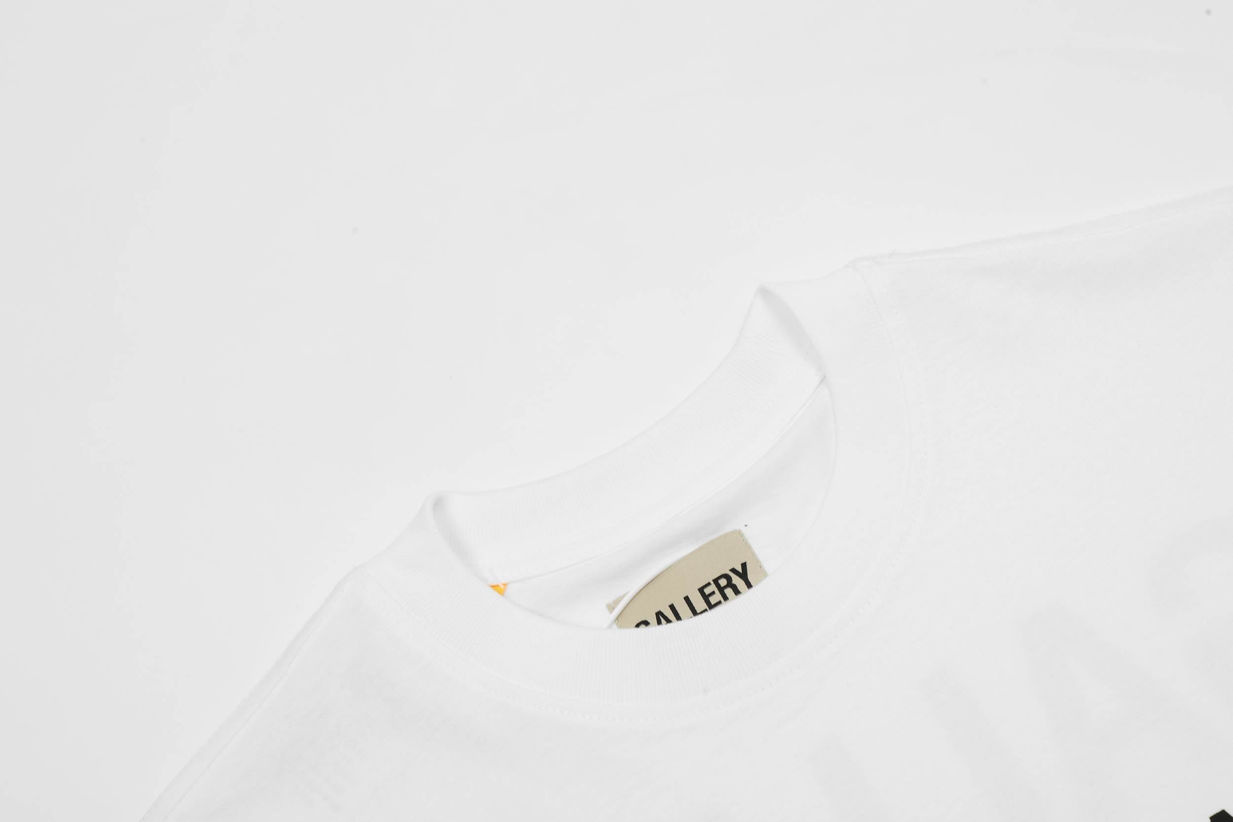 GALLERY DEPT New T-shirt D69